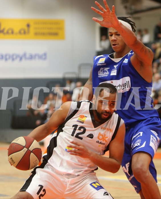 Basketball ABL 2015/16 Grunddurchgang 14.Runde BK Dukes Klosterneuburg vs. Oberwart Gunners


