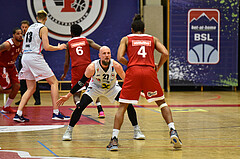 Basketball Superliga 2020/21, Grunddurchgang 8. Runde Flyers Wels vs. BC Vienna, Christian Von Fintel (27), Richaud Pack (4),



