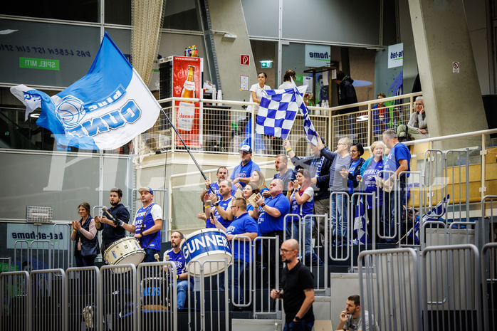 Basketball, win2day Basketball Superliga 2021/22, Platzierungsrunde 3.Runde, SKN St. Pölten Basketball, Oberwart Gunners, #featured Blue-White Gunfire